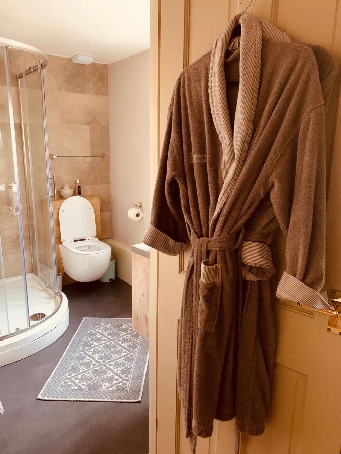Bootmenders B&B Petersfield Esterno foto