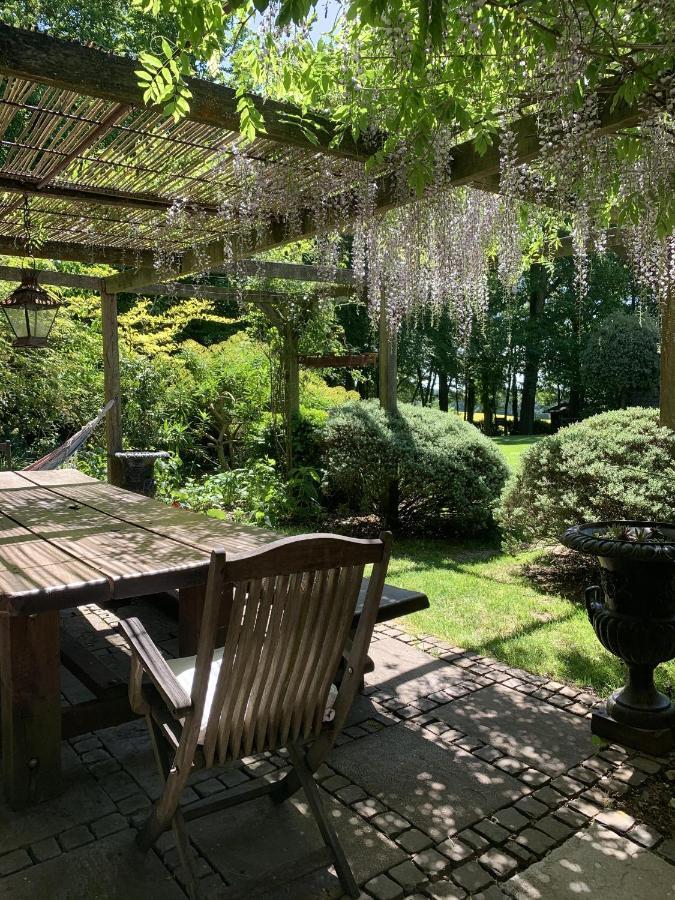 Bootmenders B&B Petersfield Esterno foto