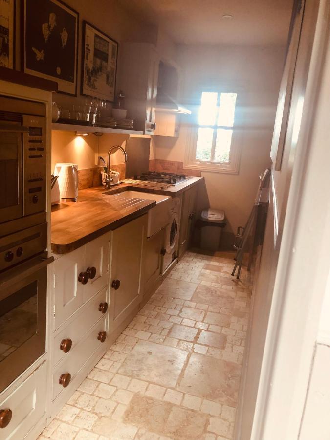 Bootmenders B&B Petersfield Esterno foto