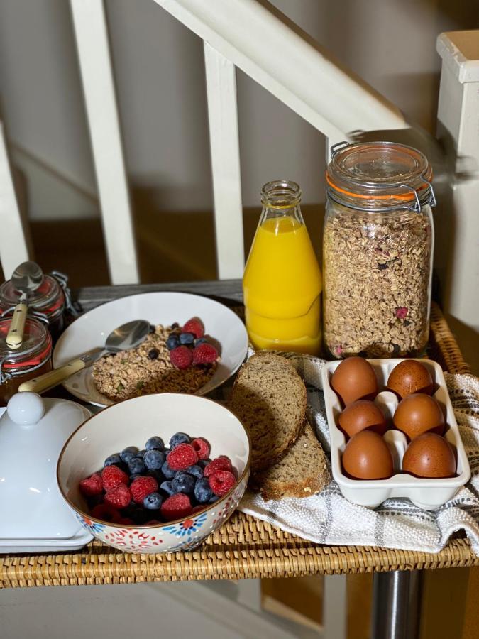 Bootmenders B&B Petersfield Esterno foto