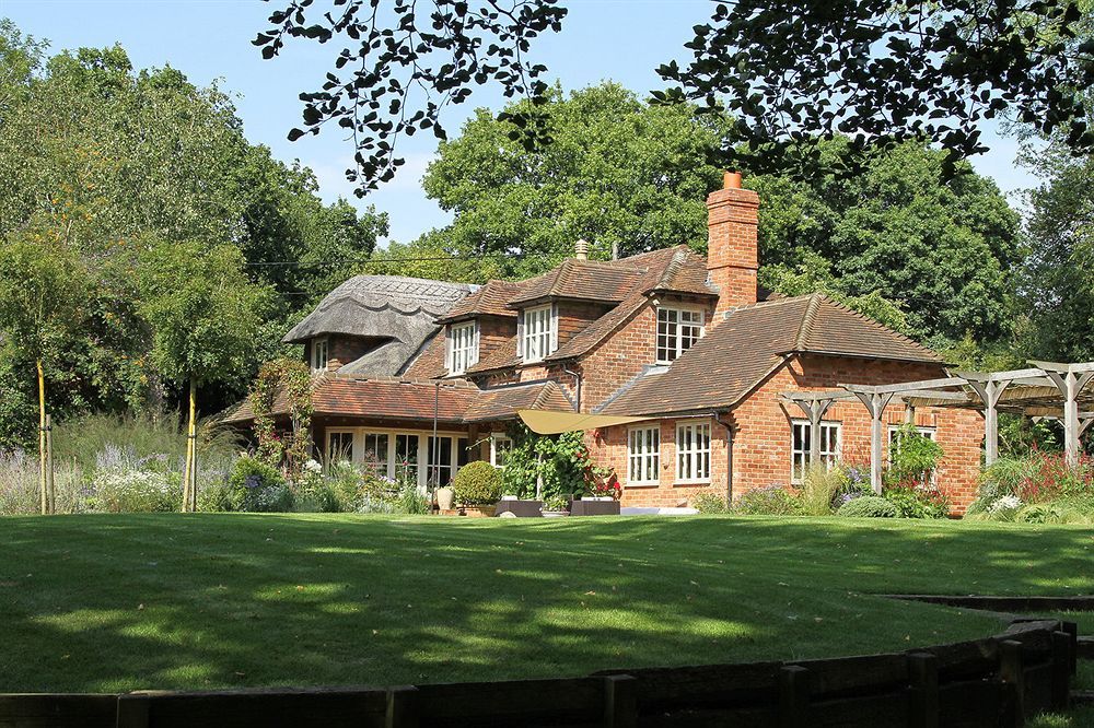 Bootmenders B&B Petersfield Esterno foto