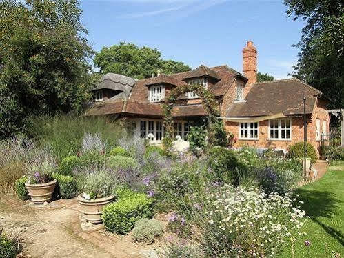 Bootmenders B&B Petersfield Esterno foto